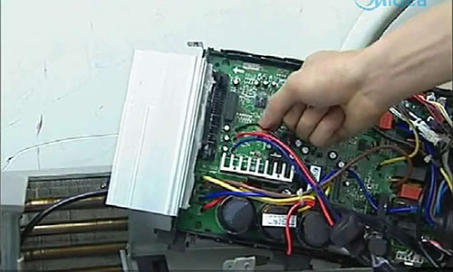 巴楚美的空调电话是多少